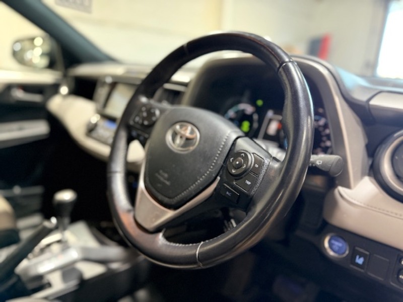 Used Toyota RAV4 2017 for sale - 77735248: Photo 13