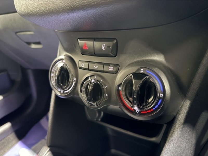 Used Peugeot 208 2014 for sale - 77850869: Photo 17