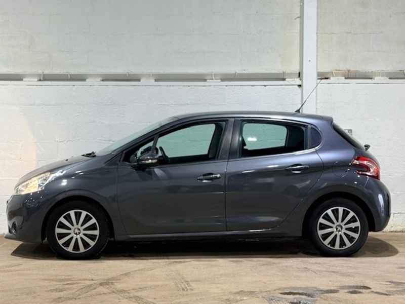 Used Peugeot 208 2014 for sale - 77850869: Photo 23