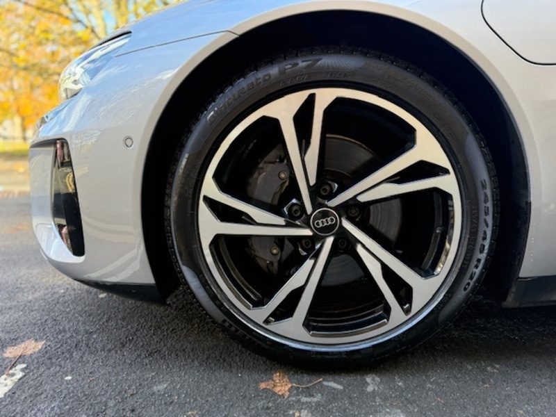 Used Audi e-tron GT 2023 for sale - 76605275: Photo 10