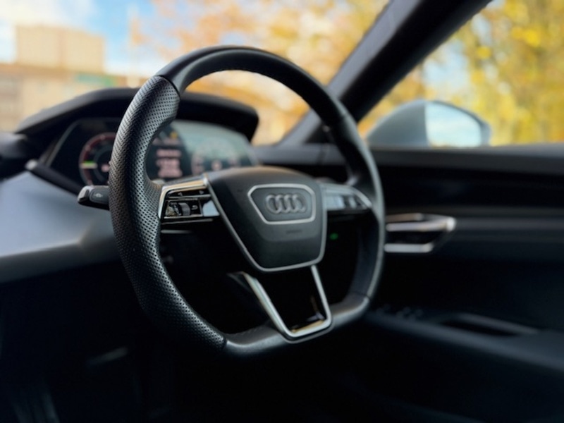 Used Audi e-tron GT 2023 for sale - 76605275: Photo 16