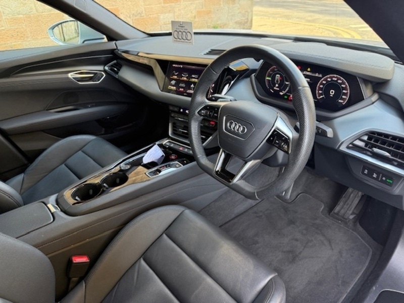 Used Audi e-tron GT 2023 for sale - 76605275: Photo 31