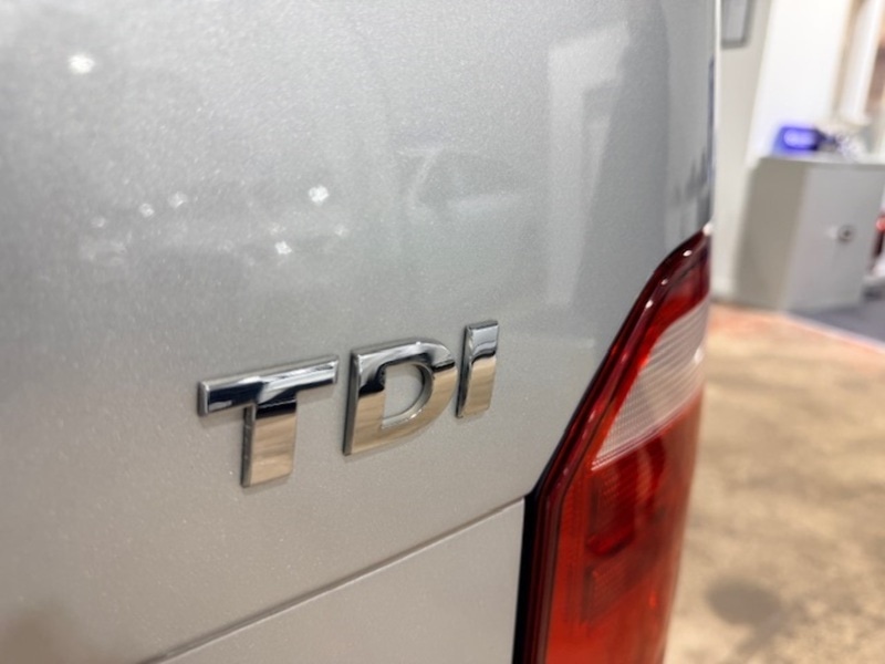 Used Volkswagen Transporter 2017 for sale - 77655775: Photo 16