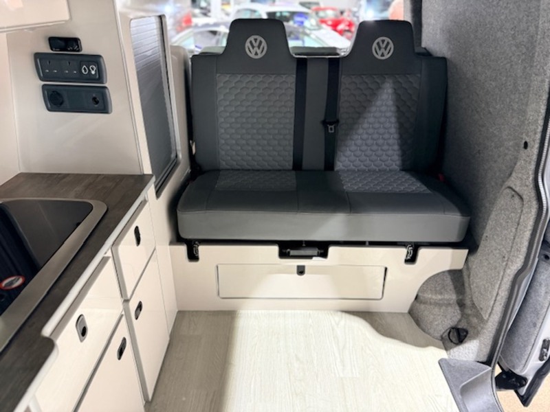 Used Volkswagen Transporter 2017 for sale - 77655775: Photo 25