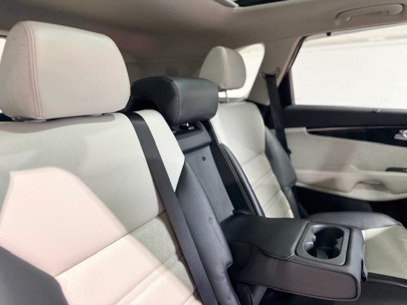 Used Kia Sorento 2017 for sale - 77850872: Photo 21