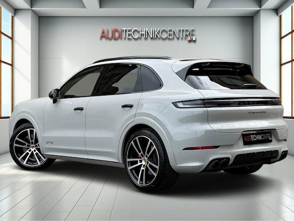 Used Porsche Cayenne 2024 for sale - 76219779: Photo 4
