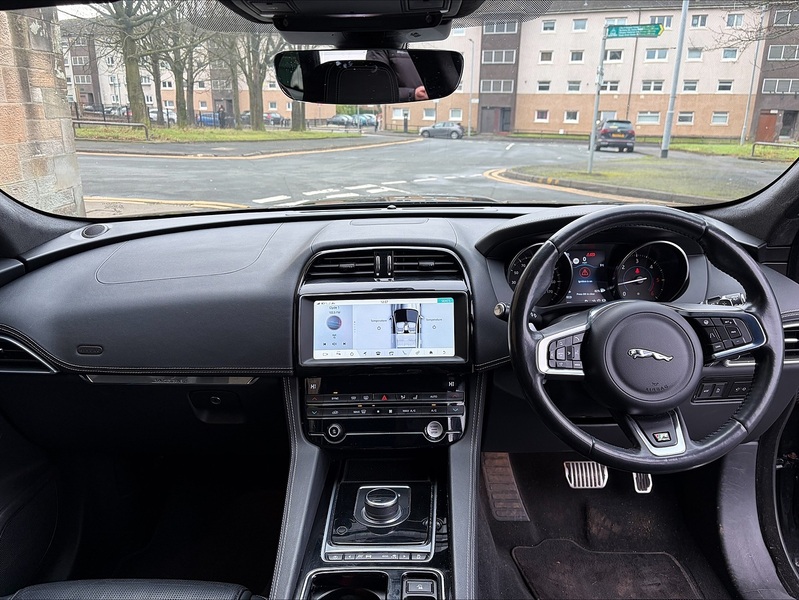 Used Jaguar F-Pace 2019 for sale - 76748902: Photo 10