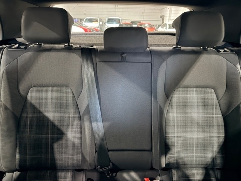 Used Volkswagen Golf 2024 for sale - 77136963: Photo 23