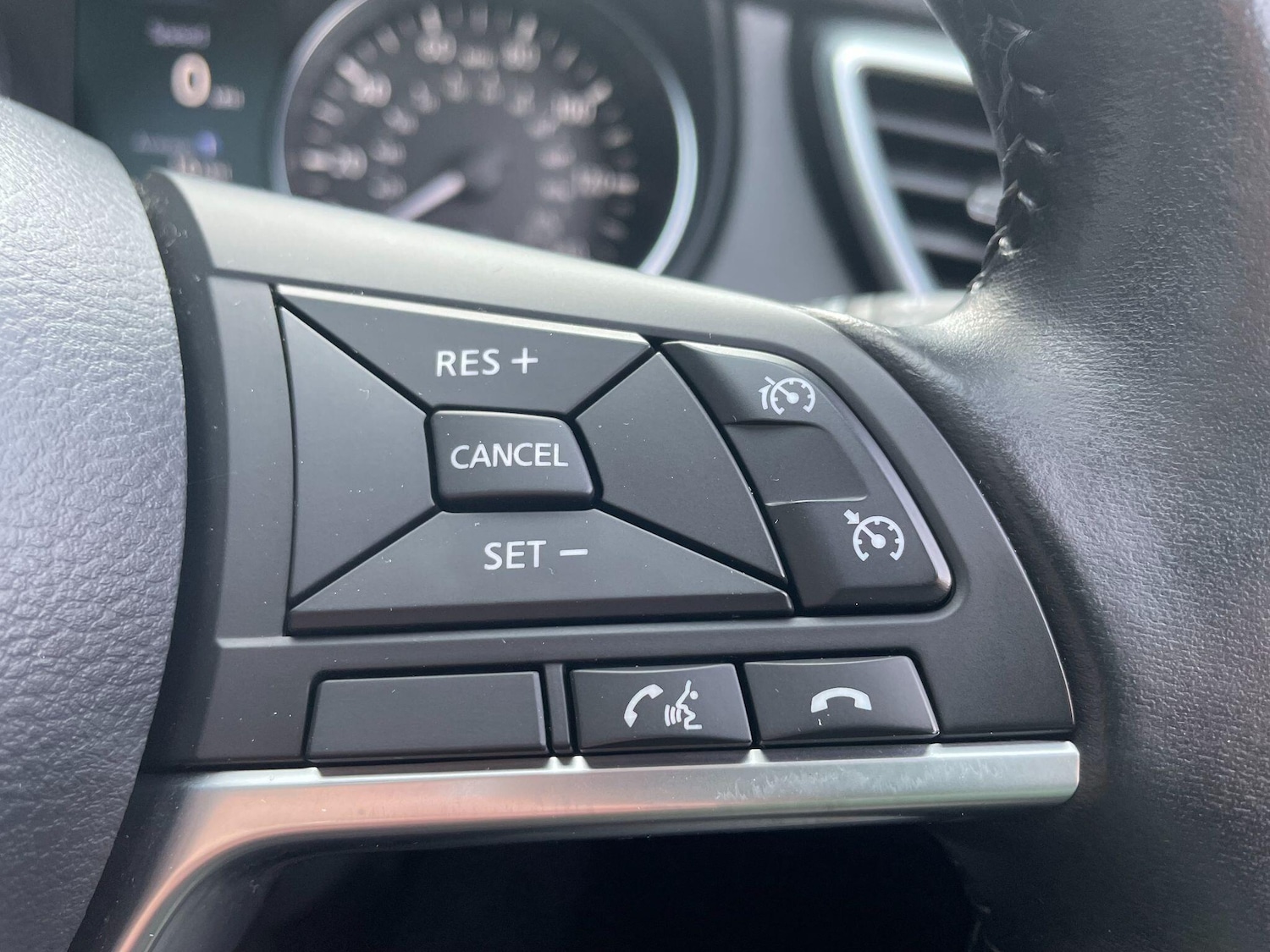 Used Nissan Qashqai 2018 for sale - 77939638: Photo 18