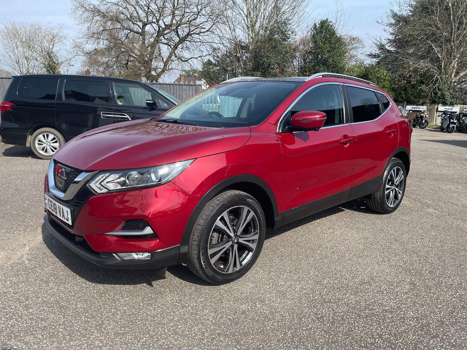 Used Nissan Qashqai 2018 for sale - 77939638: Photo 2