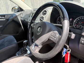 Used Volkswagen Tiguan 2015 for sale - 79075613: Photo
