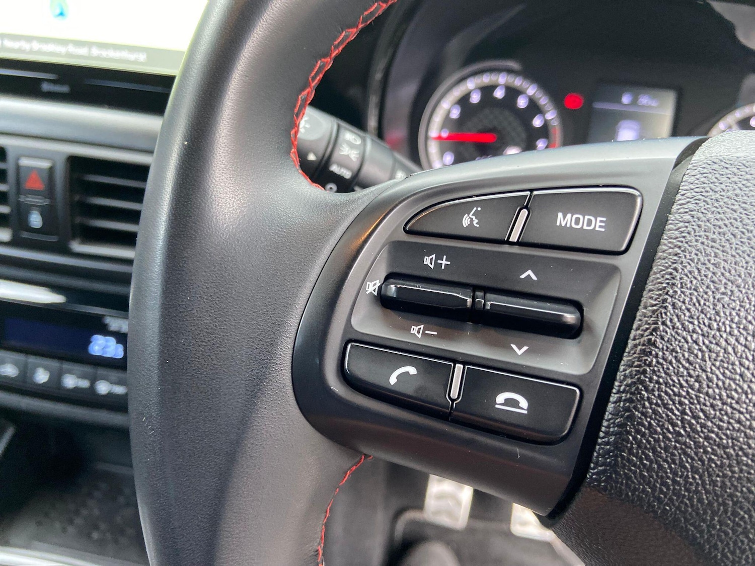 Used Hyundai i10 2023 for sale - 76990127: Photo 11