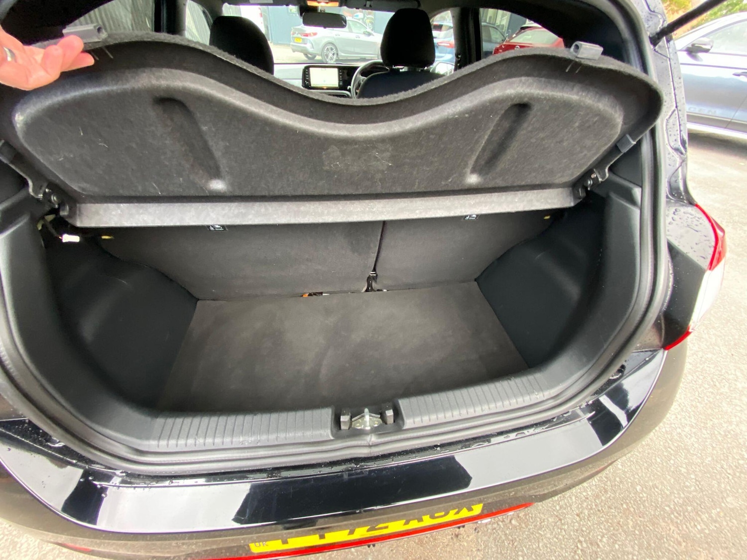 Used Hyundai i10 2023 for sale - 76990127: Photo 22