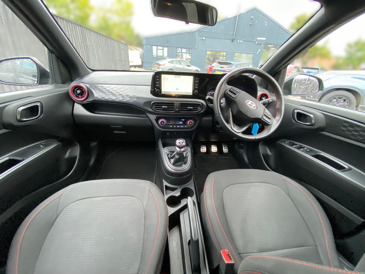 Used Hyundai i10 2023 for sale - 76990127: Photo 9