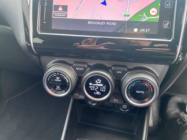 Used Suzuki Swift 2019 for sale - 76270647: Photo 20