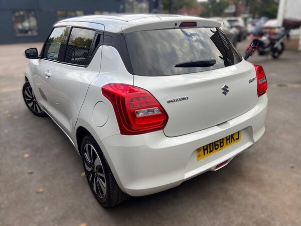 Used Suzuki Swift 2019 for sale - 76270647: Photo 3
