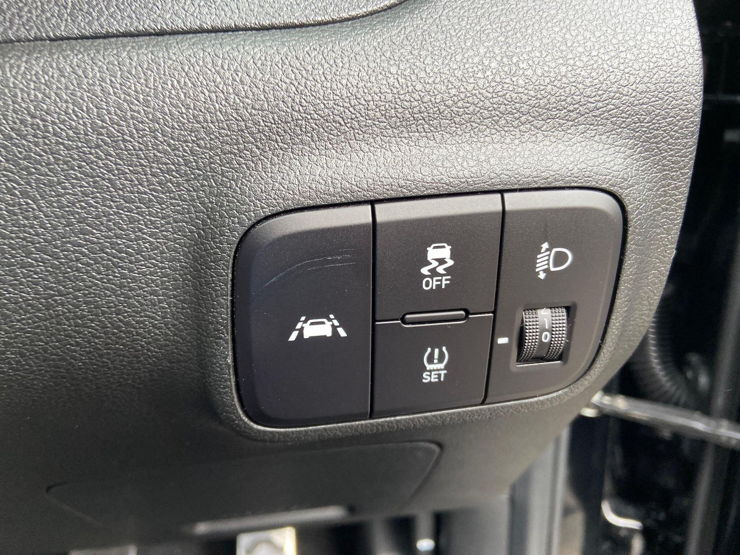 Used Hyundai i10 2023 for sale - 76094873: Photo 14