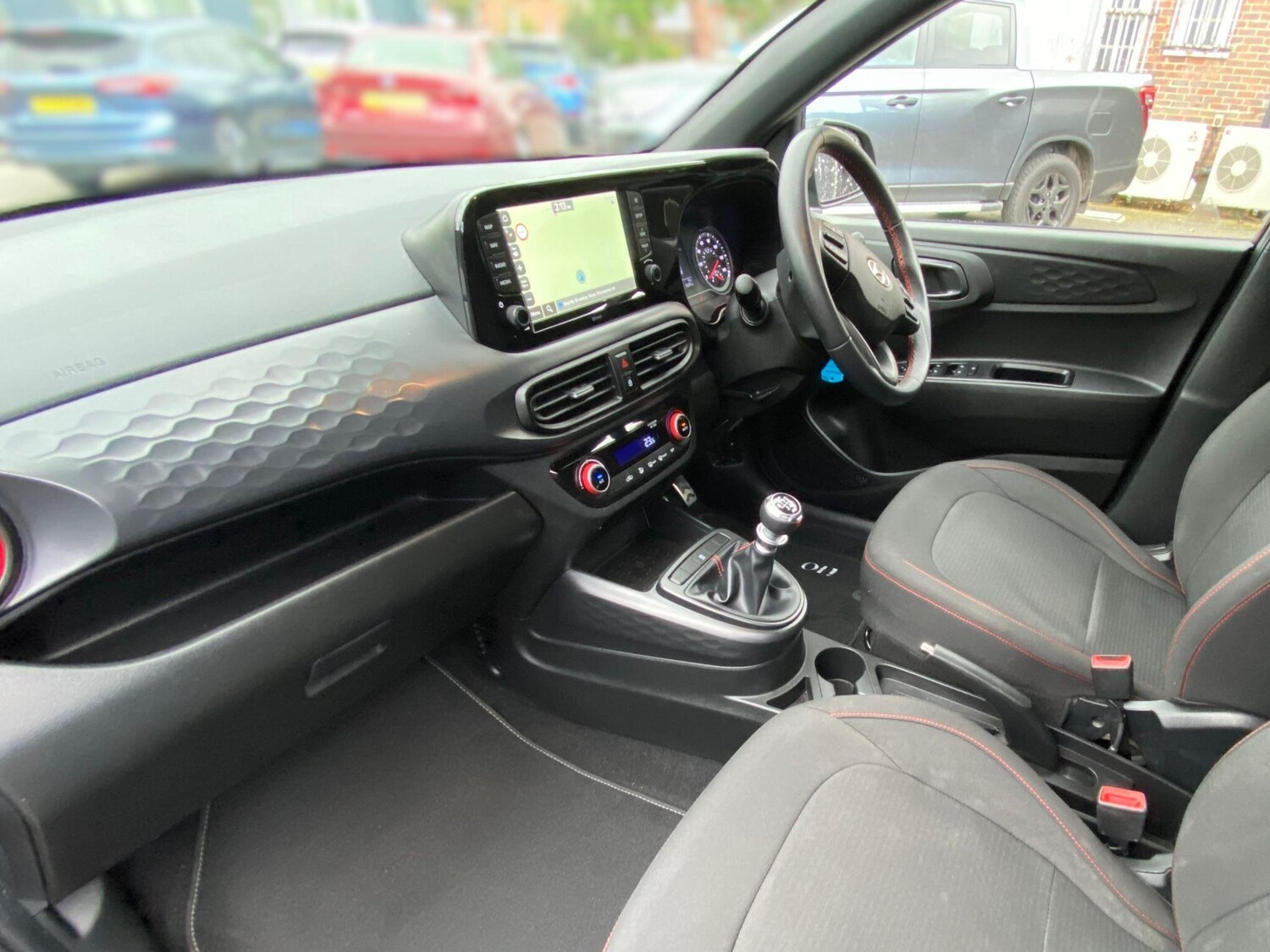 Used Hyundai i10 2023 for sale - 76094873: Photo 9