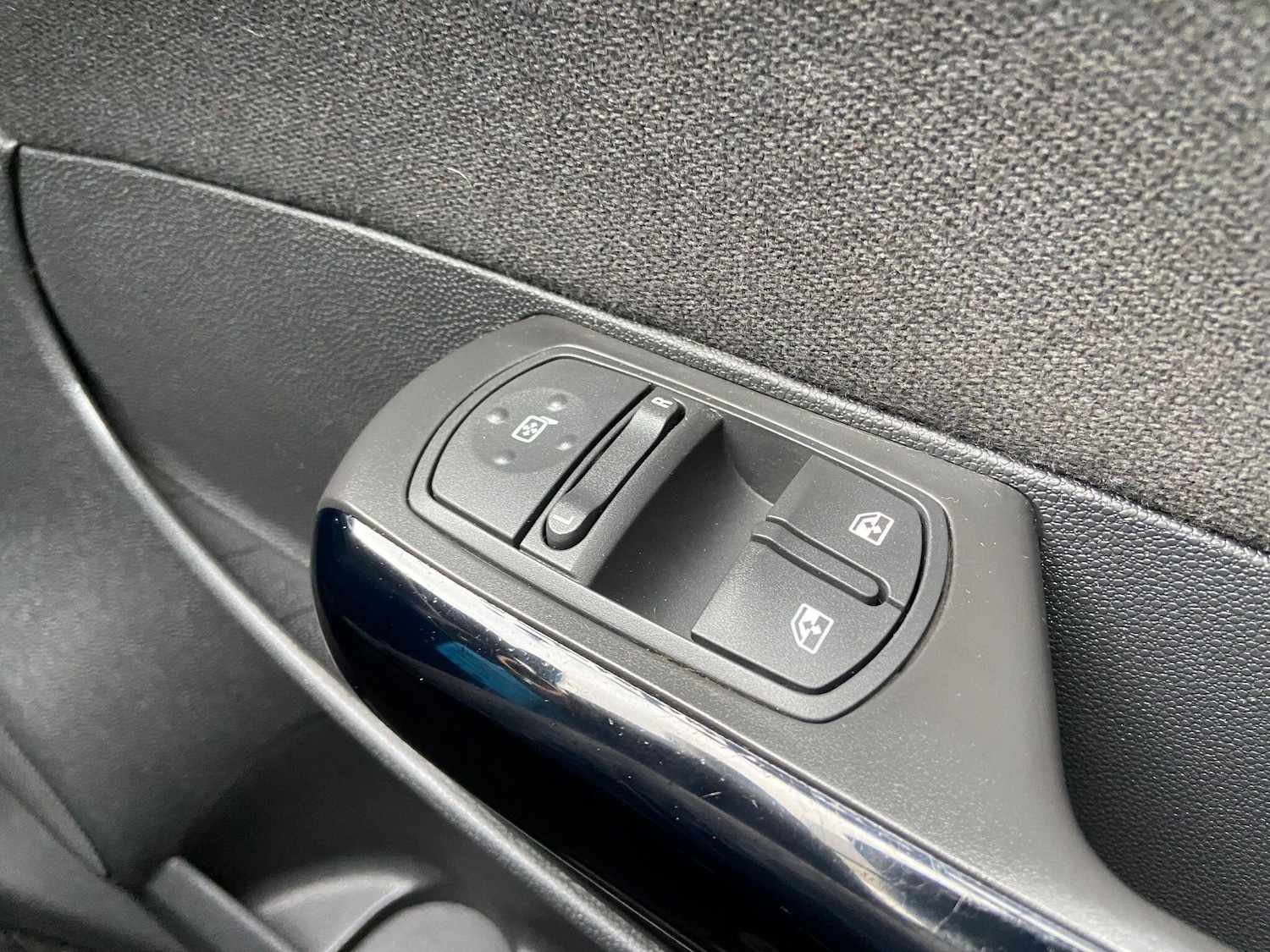 Used Vauxhall Corsa 2013 for sale - 75720373: Photo 10