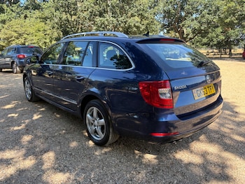 Used Skoda Superb 2013 for sale - 79496932: Photo