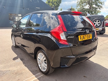 Used Honda Jazz 2017 for sale - 79076104: Photo