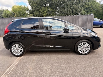 Used Honda Jazz 2017 for sale - 79076104: Photo