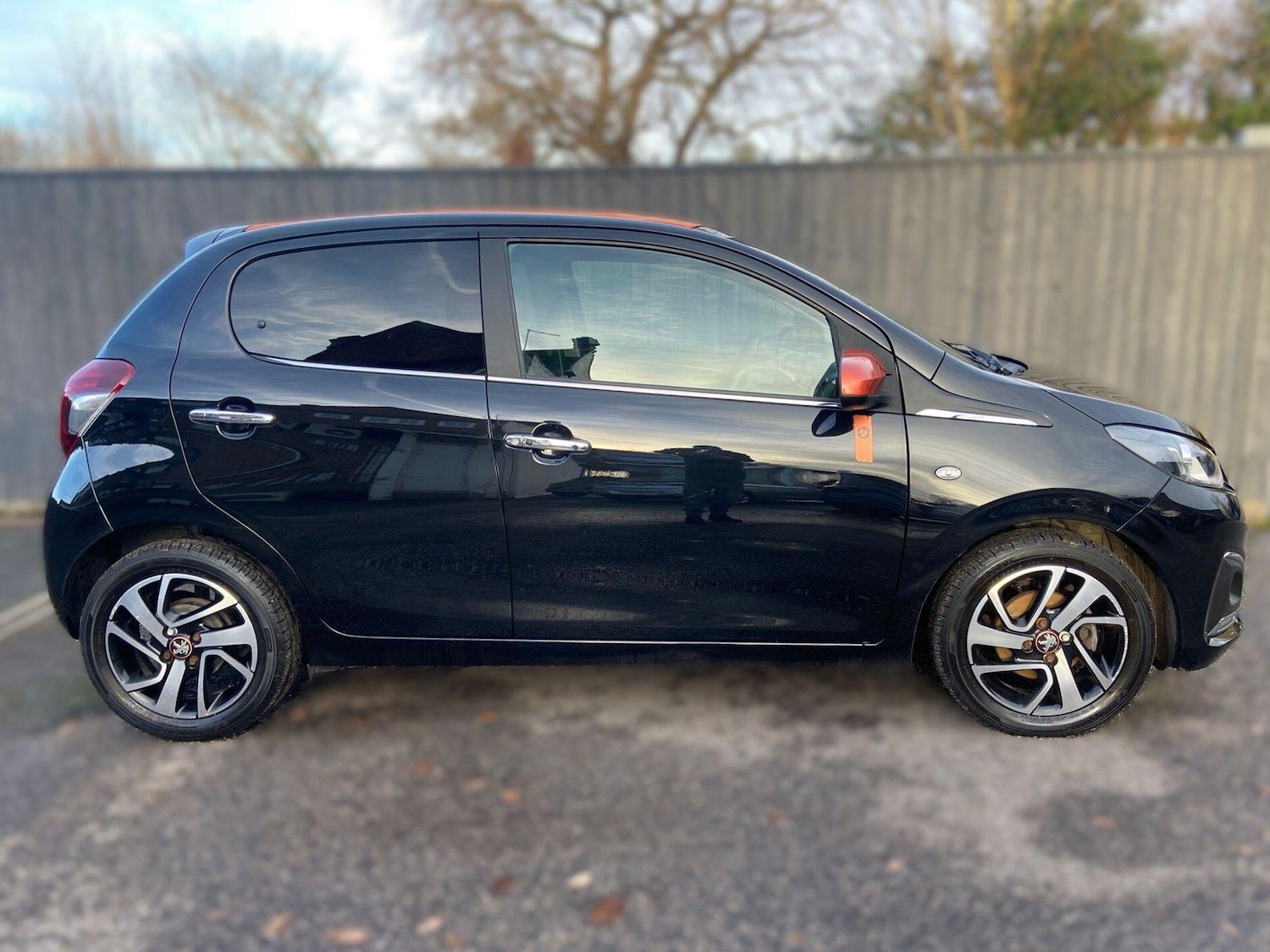 Used Peugeot 108 2017 for sale - 76865209: Photo 7