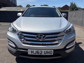 Used Hyundai Santa Fe 2012 for sale - 79303632: Photo