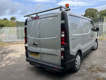 Used Vauxhall Vivaro 2016 for sale - 75497351: Photo