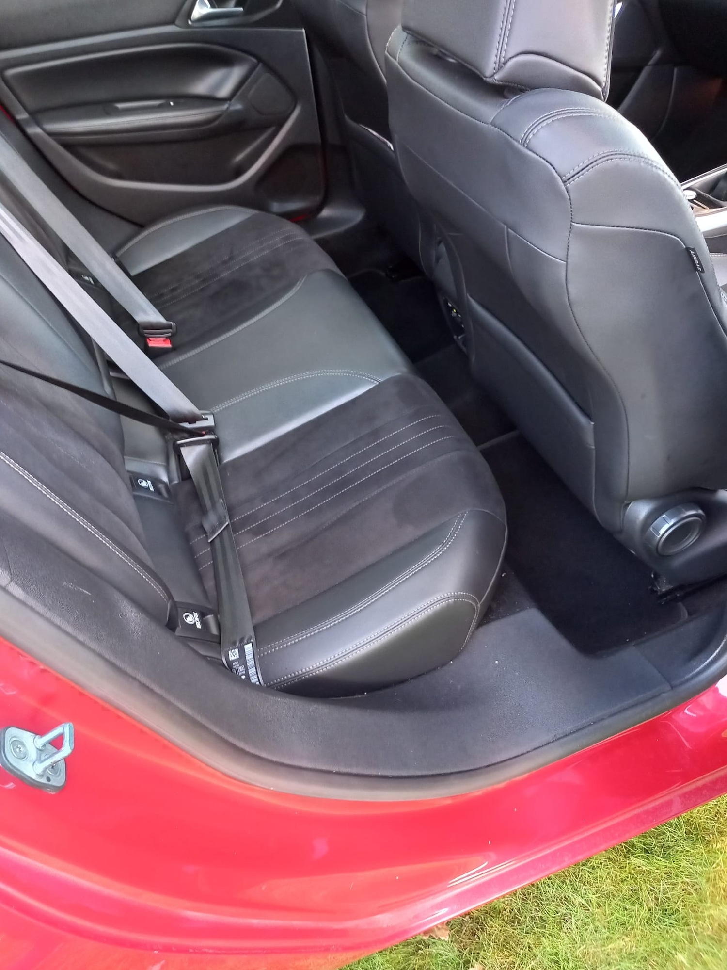 Used Peugeot 308 2014 for sale - 77071138: Photo 9