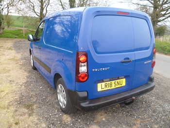 Used Peugeot Partner 2018 for sale - 73345607: Photo