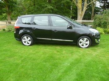 Used Renault Grand Scenic 2012 for sale - 75457160: Photo
