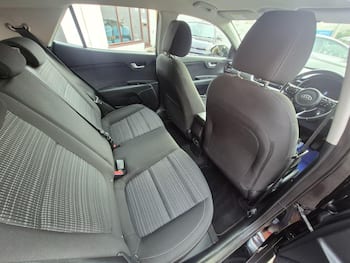 Used Kia Stonic 2018 for sale - 79807489: Photo