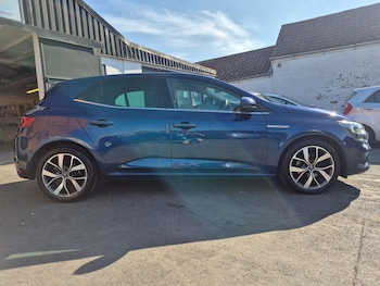 Used Renault Megane 2017 for sale - 79180942: Photo