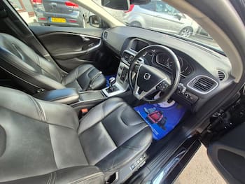 Used Volvo V40 2018 for sale - 79830852: Photo