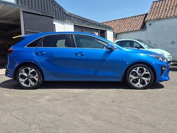 Used Kia Ceed 2018 for sale - 78965786: Photo