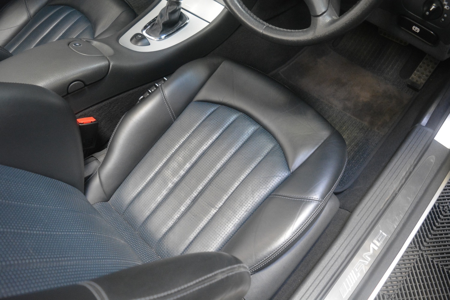 Used Mercedes-Benz CLK 2003 for sale - 77363289: Photo 4