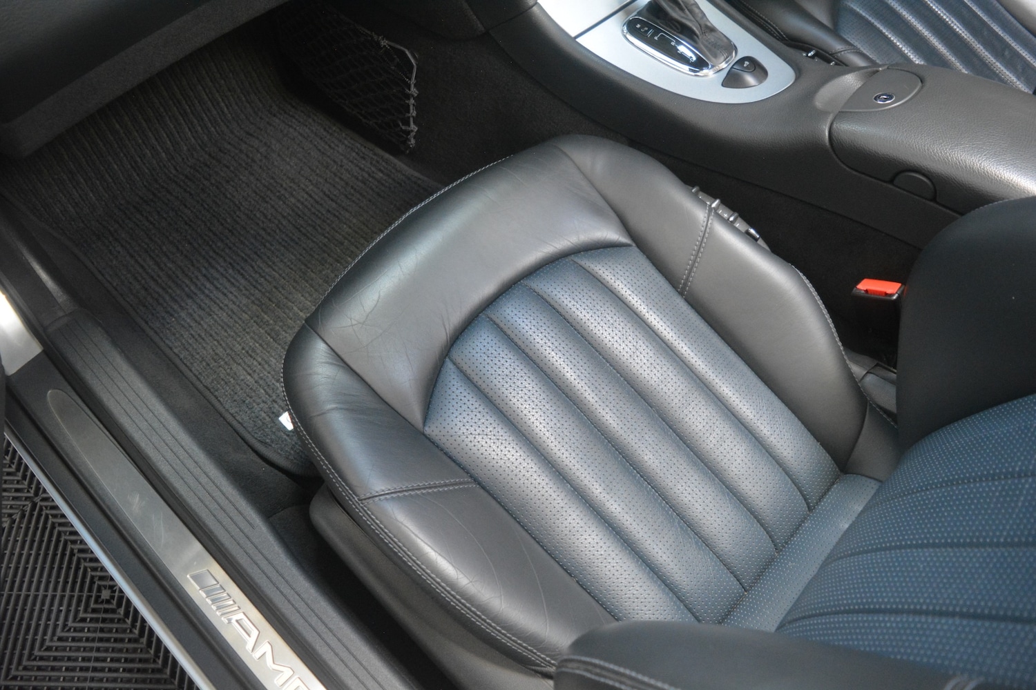 Used Mercedes-Benz CLK 2003 for sale - 77363289: Photo 9