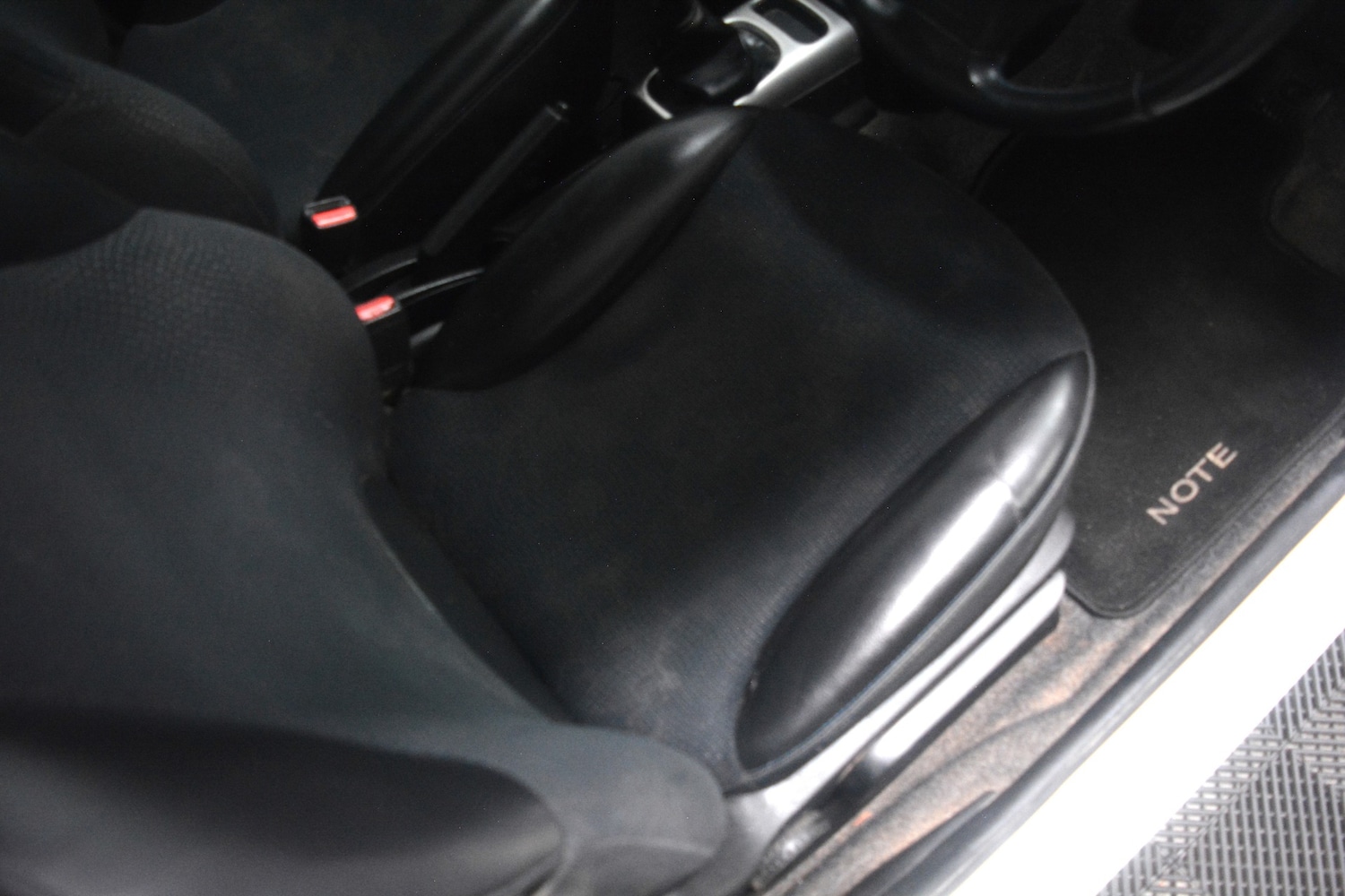 Used Nissan Note 2013 for sale - 77577931: Photo 4