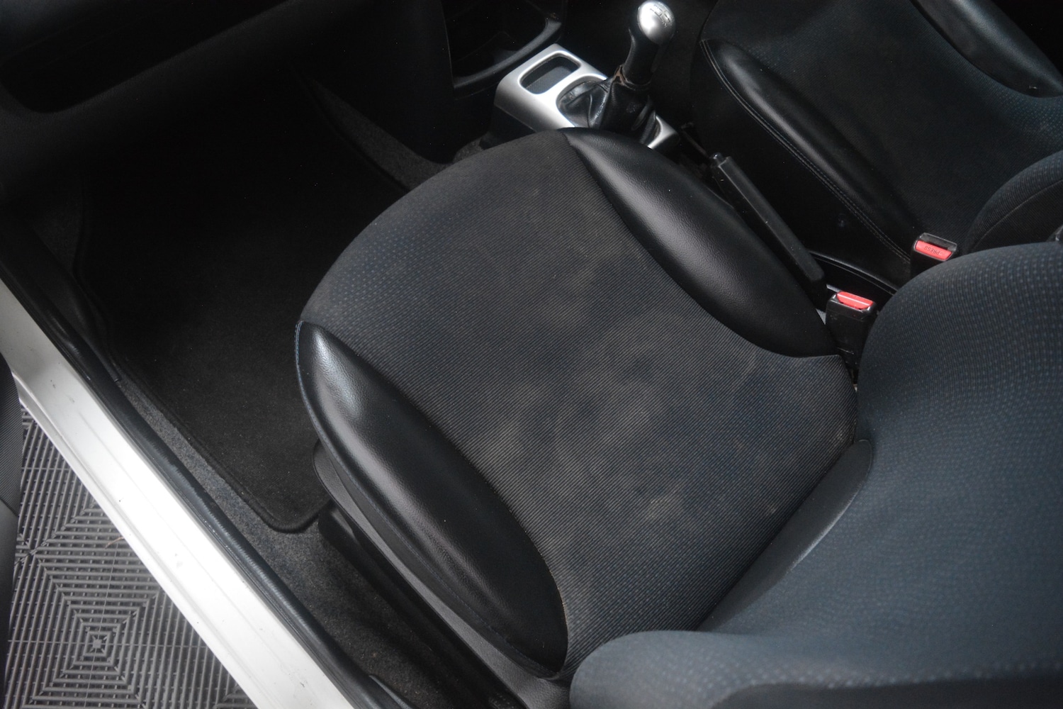 Used Nissan Note 2013 for sale - 77577931: Photo 8