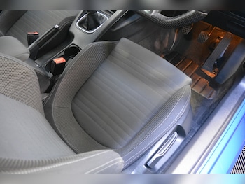 Used Volkswagen Scirocco 2010 for sale - 77149681: Photo