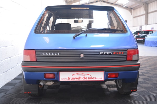 Used Peugeot 205 1991 for sale - 75355129: Photo 44