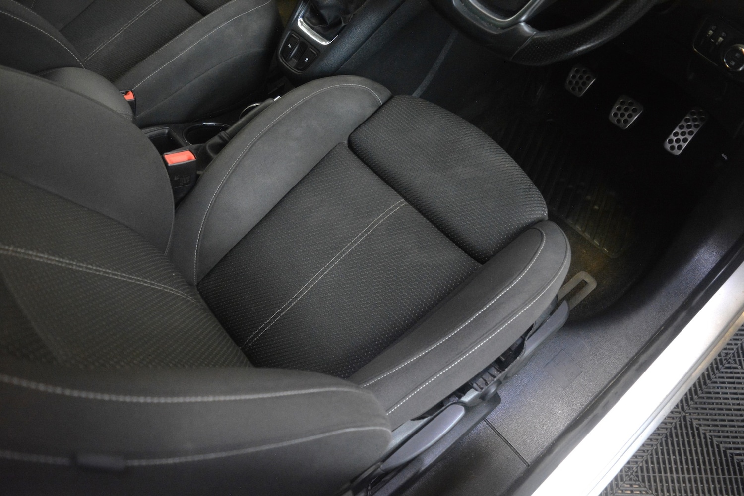 Used Vauxhall Zafira 2016 for sale - 77271080: Photo 4