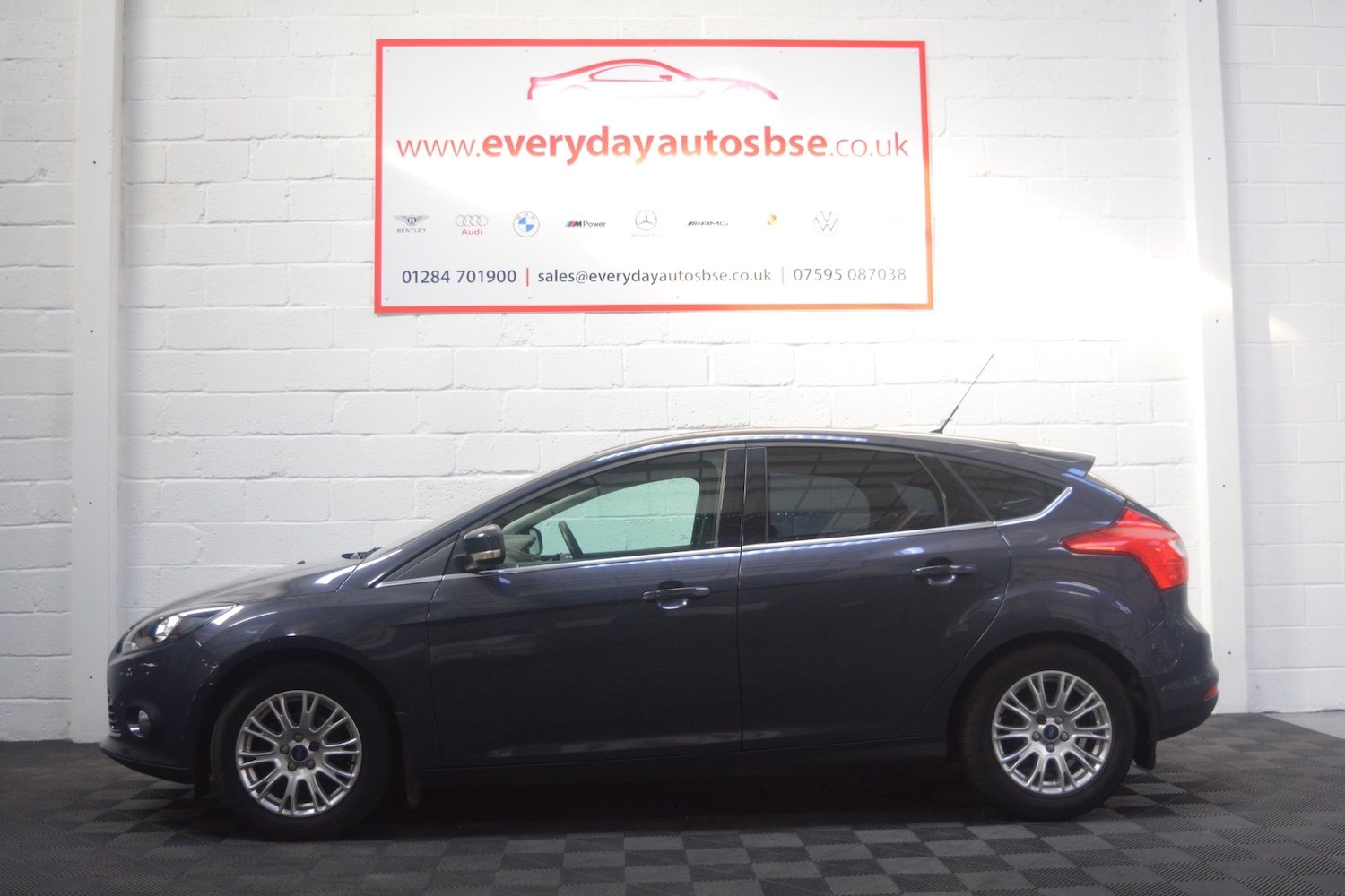 Used Ford Focus 2011 for sale - 77577940: Photo 3