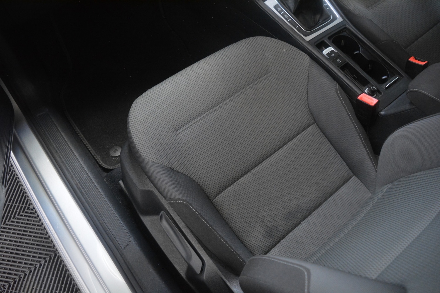 Used Volkswagen Golf 2014 for sale - 77577933: Photo 8