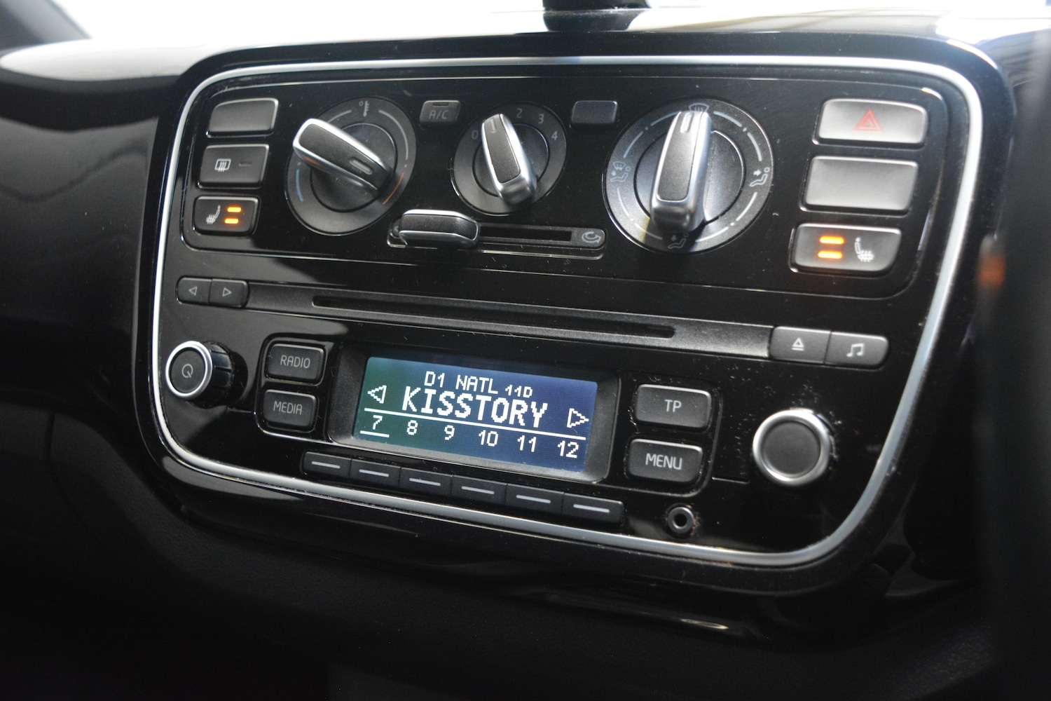 Used Volkswagen up! 2014 for sale - 76877531: Photo 18