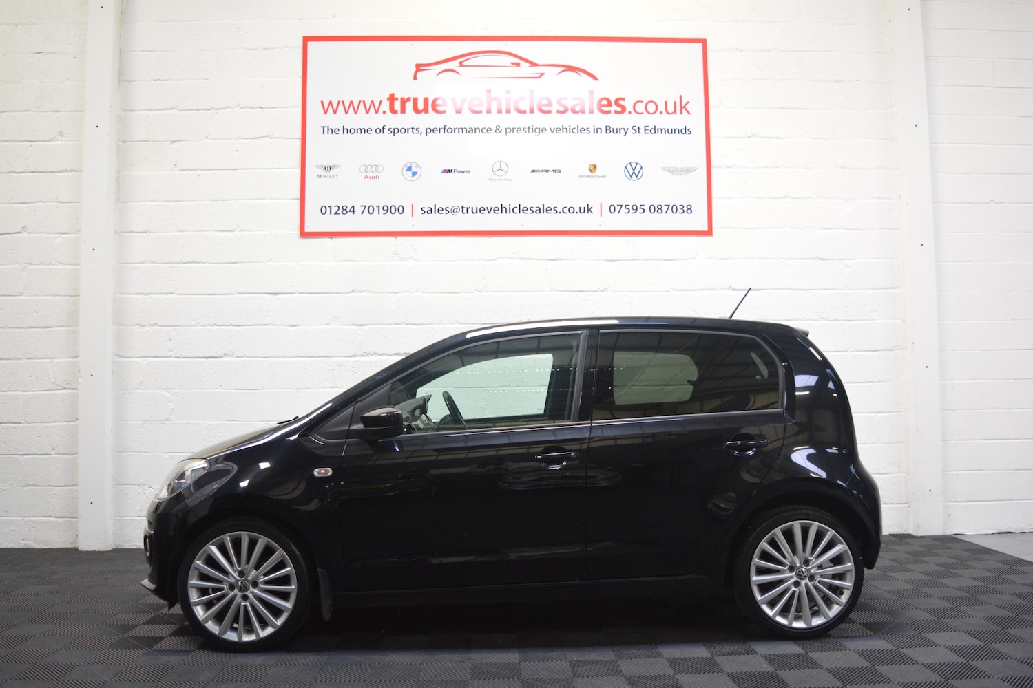 Used Volkswagen up! 2014 for sale - 76877531: Photo 3