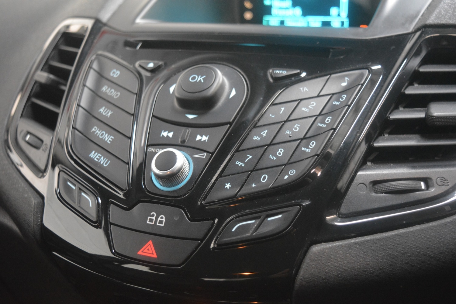 Used Ford Fiesta 2014 for sale - 77800149: Photo 18