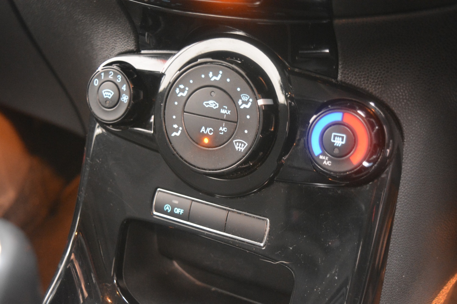 Used Ford Fiesta 2014 for sale - 77800149: Photo 19