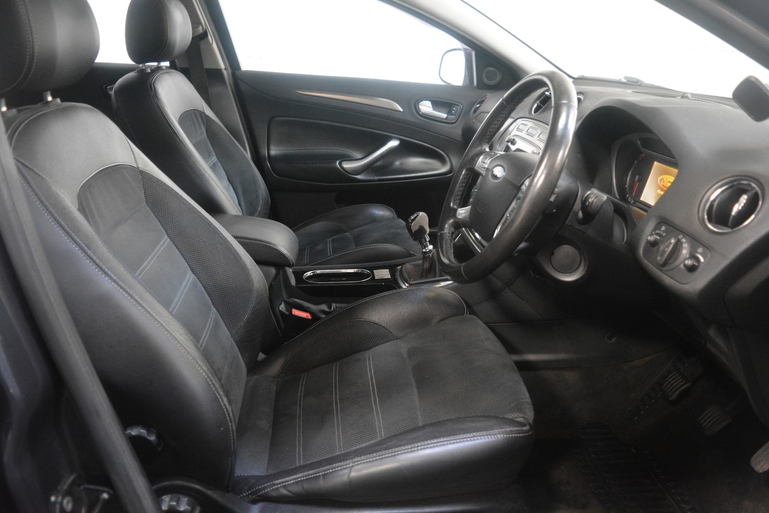 Used Ford Mondeo 2008 for sale - 77271108: Photo 13